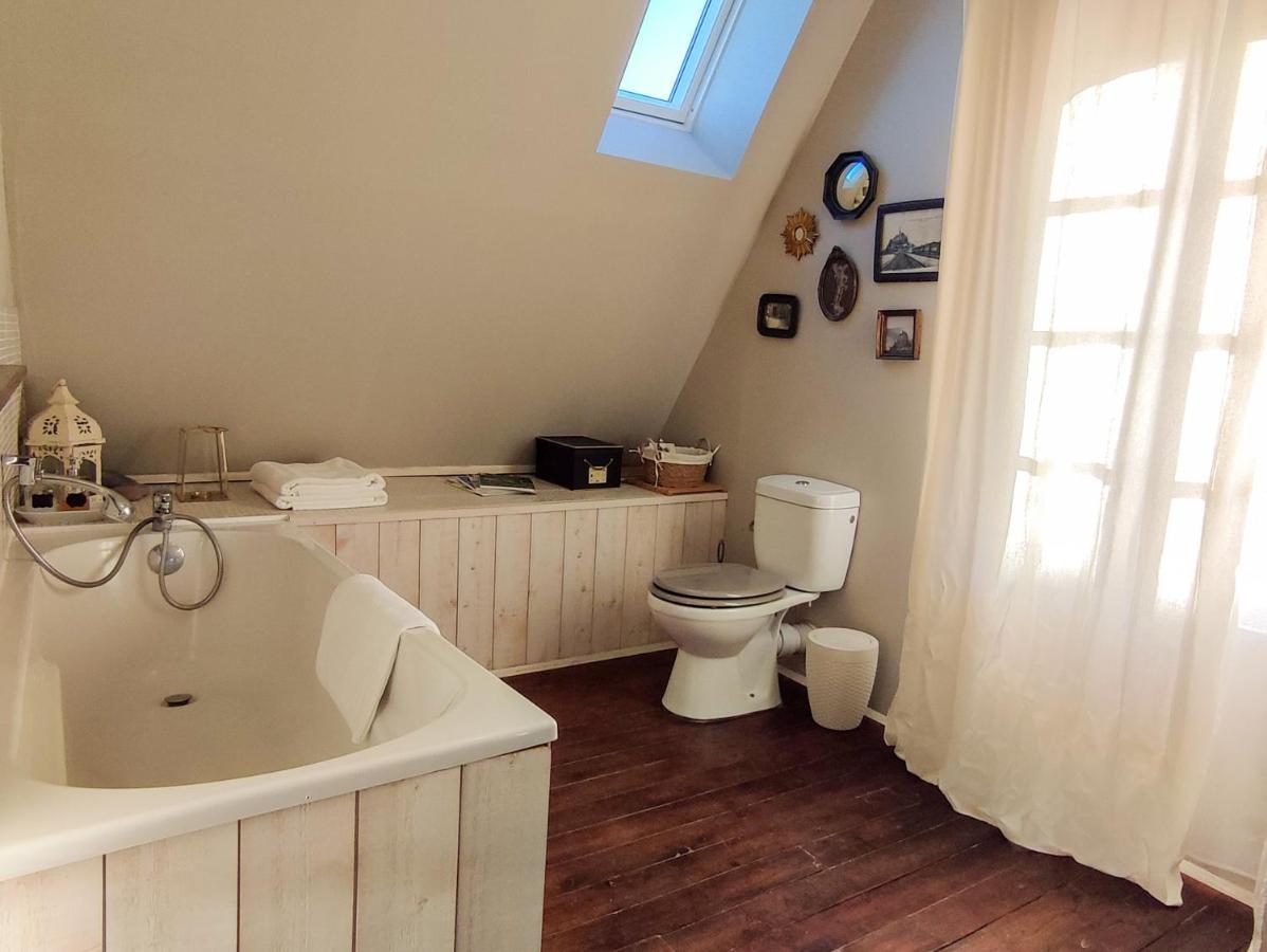 Chambres D'Hotes Le 1900 Val-Couesnon Екстериор снимка
